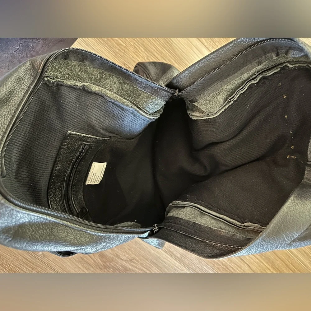 Sling pack Leather. Made in Mexico